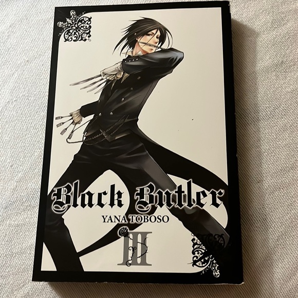 Black Butler III *pages are intact* - Picture 1 of 2